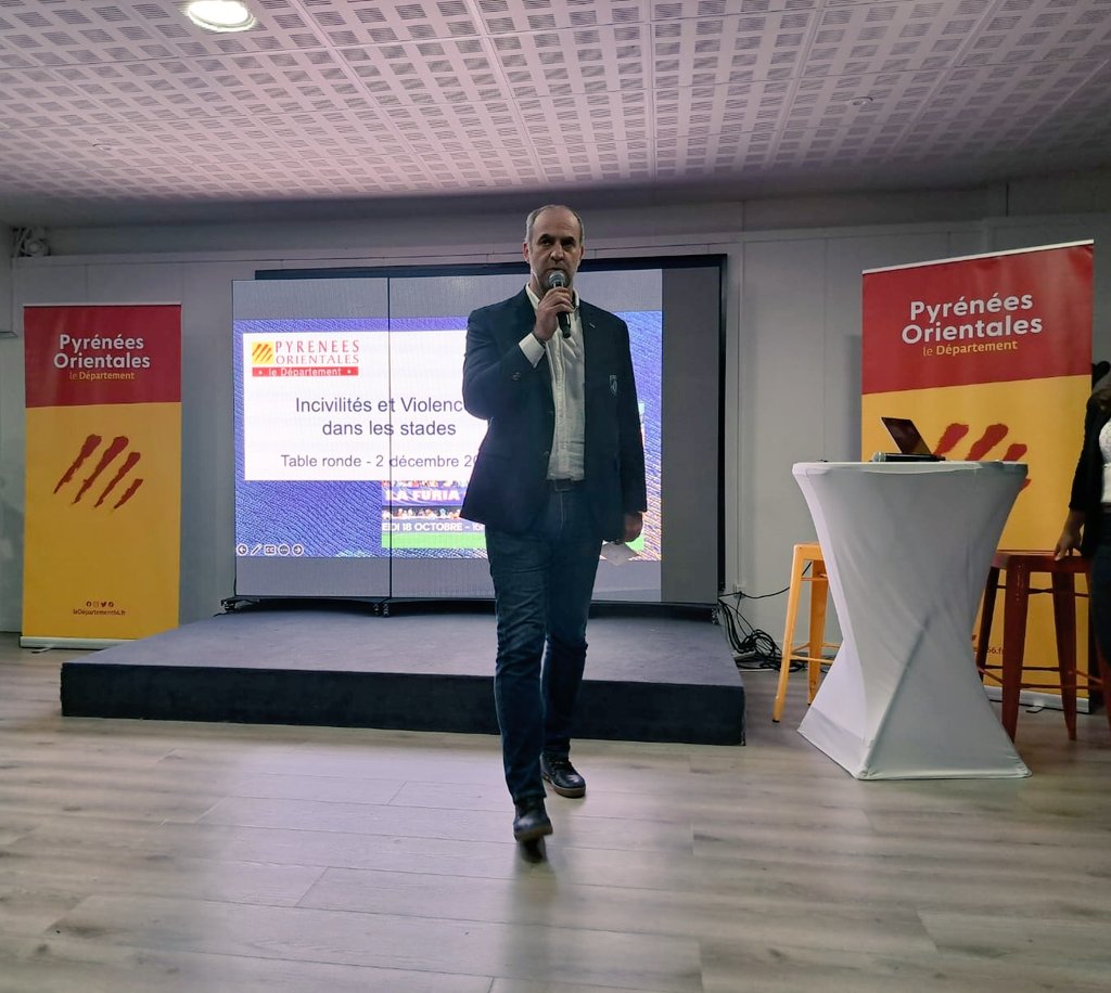 🗣 Table ronde organisée par l'<a href="/usap_officiel/">USAP</a> et <a href="/leDepartement66/">Département des Pyrénées-Orientales</a> sur les incivilités et violences dans les stades.

➡️ L'occasion de présenter notre collectif au Secrétaire Général de la FFR, Sylvain Deroeux, ainsi que les propositions que nous souhaitons porter.