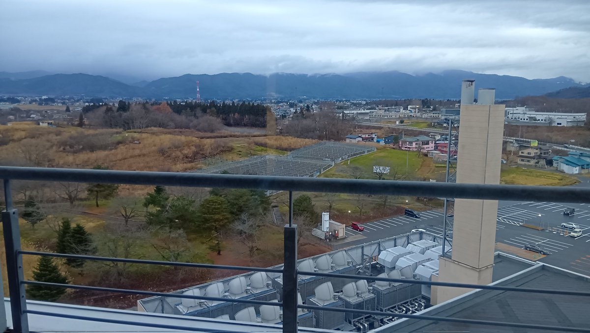 おはよぉさま。
今日はどんよりと曇っていますね。
夜からは雪が降るとか…。
たいして降らないといいなぁ。
今日も一日頑張りましょう!(^-^)/