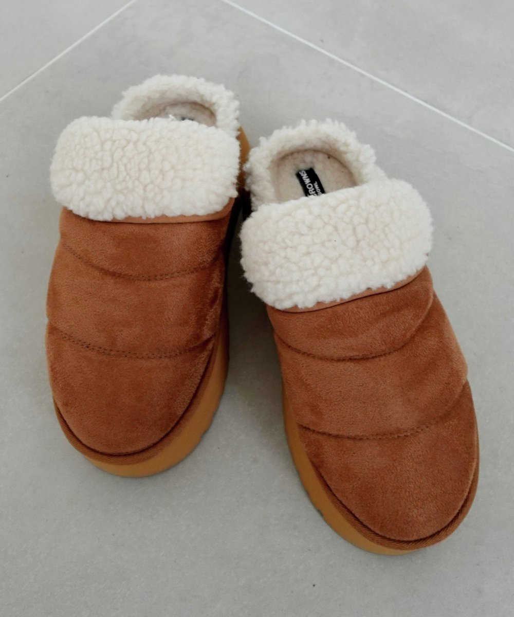 zozojp's tweet image. ／
寒い季節に大活躍！
『冬のイチ押しシューズ』特集👢❄️
＼

ベーシックで合わせやすいサイドゴアブーツや
人気のフェイクムートンショートブーツなど
幅広いアイテムを集めました🫶

zozo.jp/shop/rodeocrow…