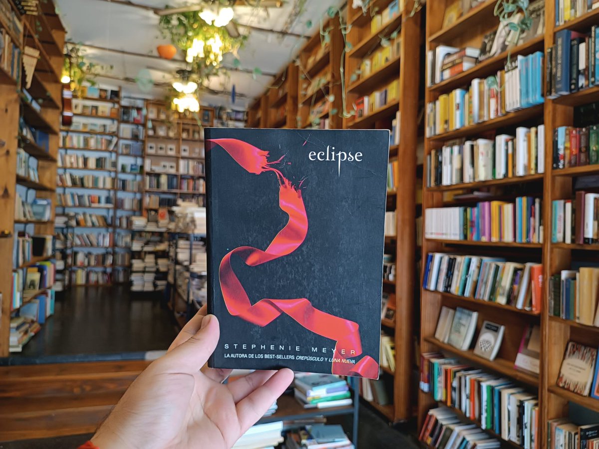 Eclipse. Stephenie Meyer.

#AndaBuscarloAlChopin
#InYourFaceAmasson
#BildungLibros
#TristanNarvaja
#LibrosNuevos
#LibrosLeídos
#EnvíosAlInfinitoyMásAllá