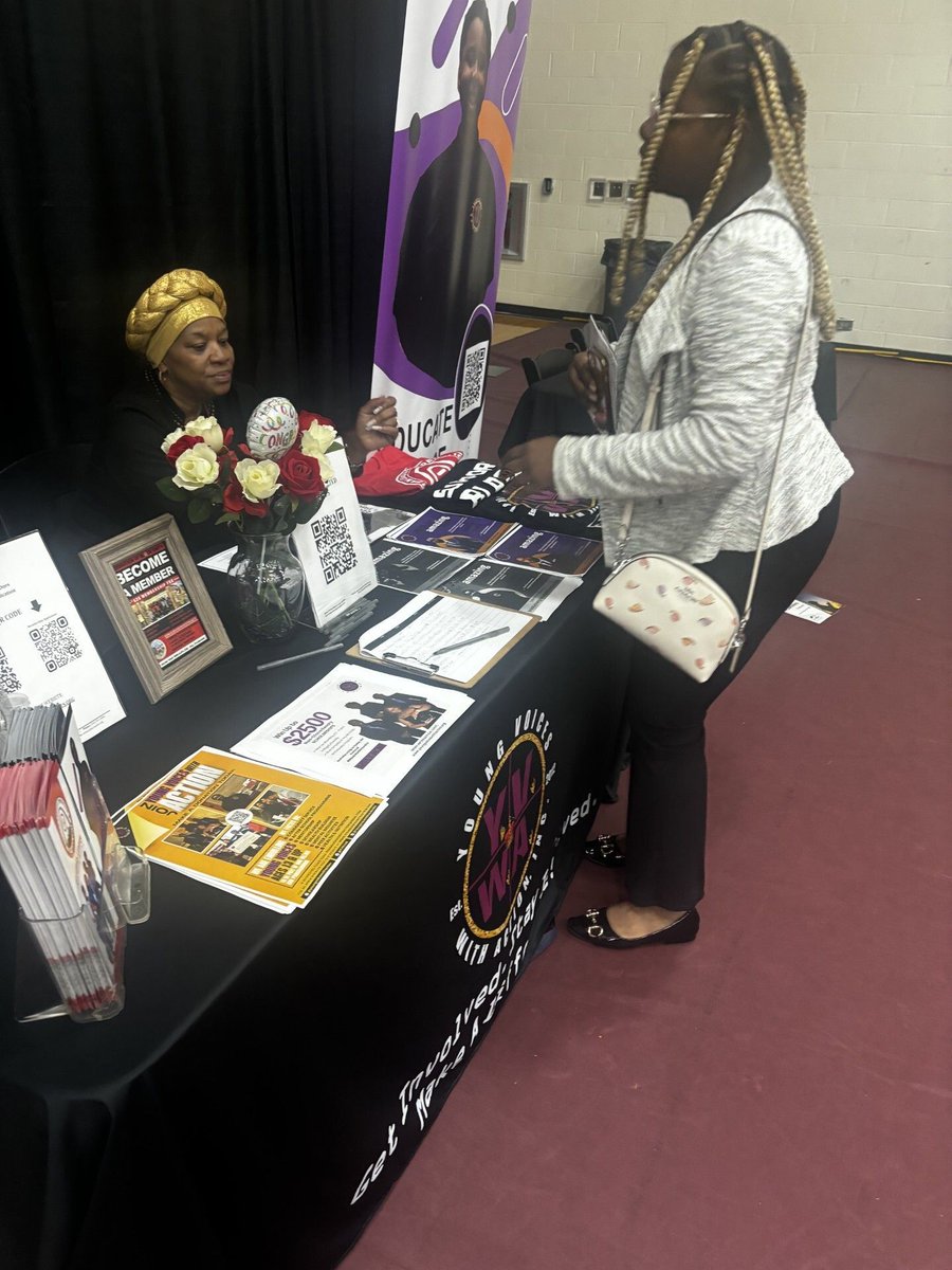 YVWAstl's tweet photo. It's not too late to DONATE! This #GivingTuesday, support an organization that invest in young people by being vocal and action-based. We need your support. Learn more about donating at https://t.co/yADDBTViZH. https://t.co/8LKJBo0wyW