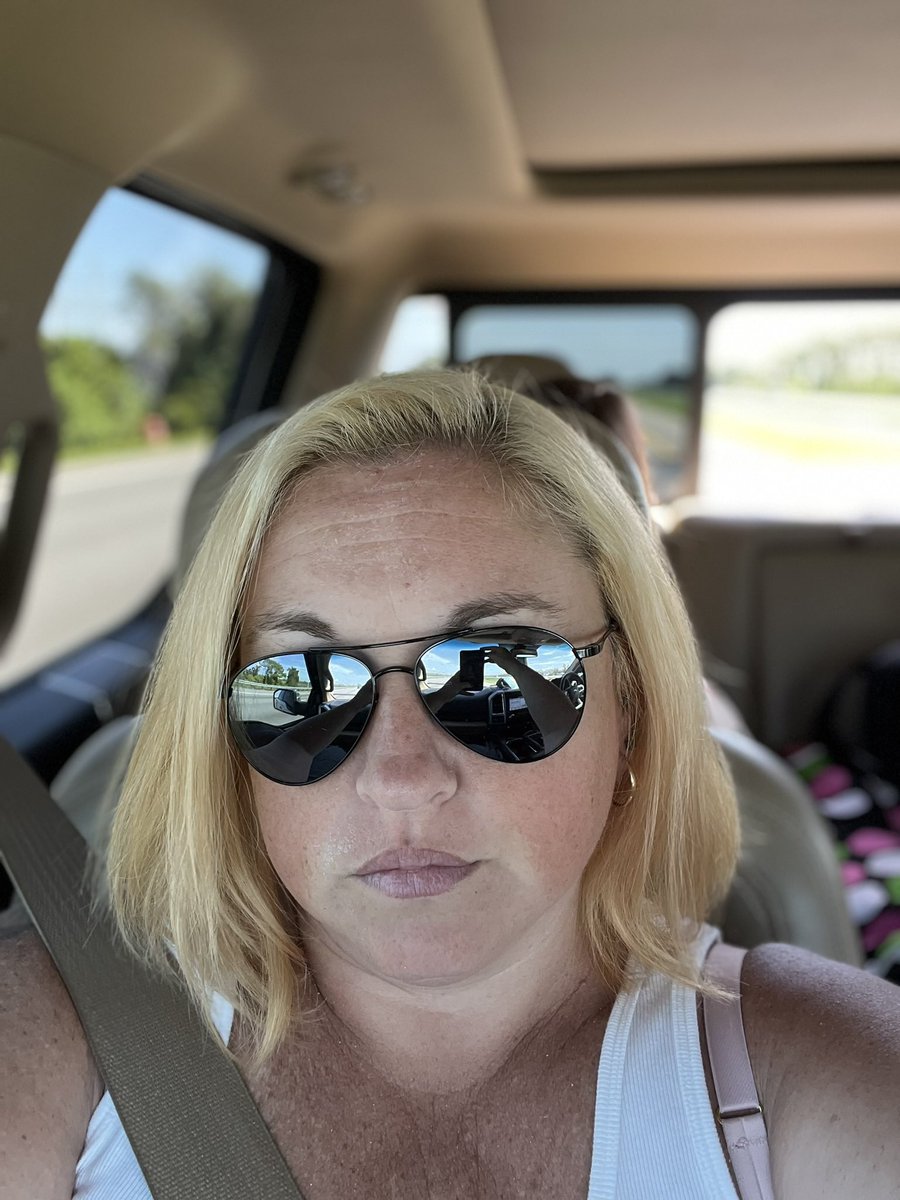 Jessicabanger's tweet photo. Hello everyone Happy Tuesday https://t.co/7yNyupdtQP