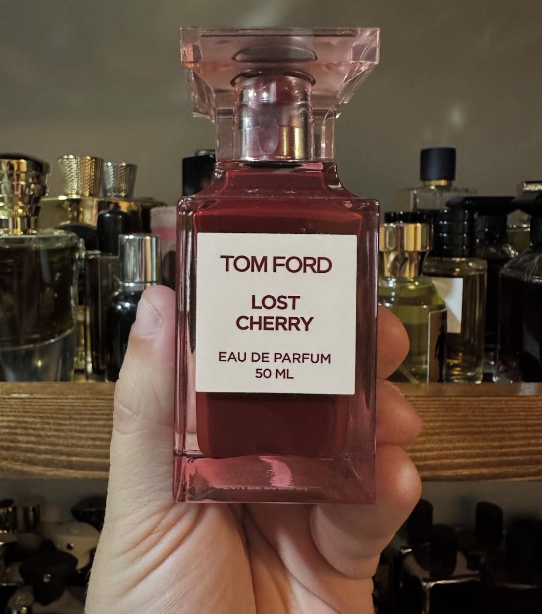 มีโปรแจกน้ำอยู่ด้วยน้าาา #ส่งต่อstylist #แจกฟรีไม่รีได้ไง #ถูกบอกต่อ #ส่งต่อเสื้อผ้ามือสอง #howtoperfect #ของดีบอกต่อ #รีวิวน้ำหอม #แจกฟรีแค่รีฟอล #ไว้รีวิวห้ามขายของโว้ยย #น้ําหอมแบรนด์แท้