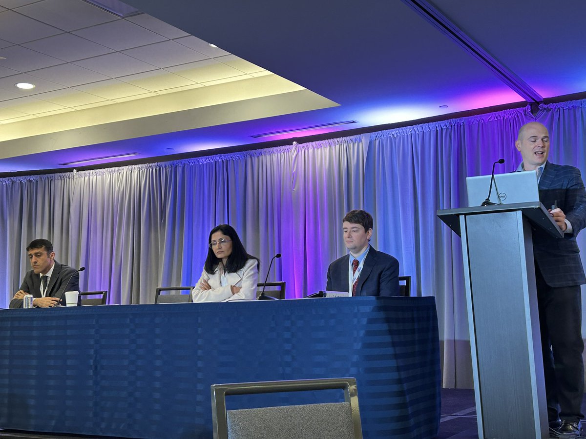 montypal's tweet photo. Hats off to @katy_beckermann & @KidneyCancerDoc for planning out a TRULY multi-D #kidneycancer @UroOnc course! Tremendous advocates (@advocatekidneys @salvolarosa), med oncs (@DrRanaMcKay @TiansterZhang @BradMcG04 @DrVaishampayan @HHammersMD @ZakhariaYousef), rad oncs (@ChadTangMD), pathologists (@drmehrarohit @PayalKapur5 @rovingatuscap) & the best RCC surgeons in the room all here!