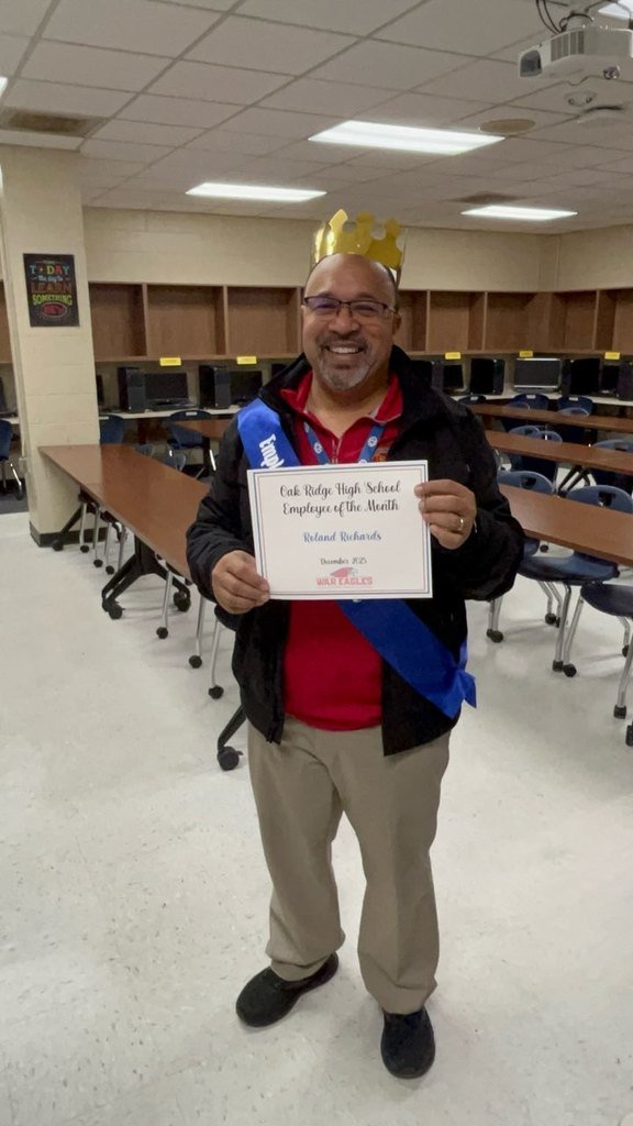 ACESCISD's tweet image. Congratulations to Mr. Richard! He was awarded employee of the month on the ORHS 9th grade campus.