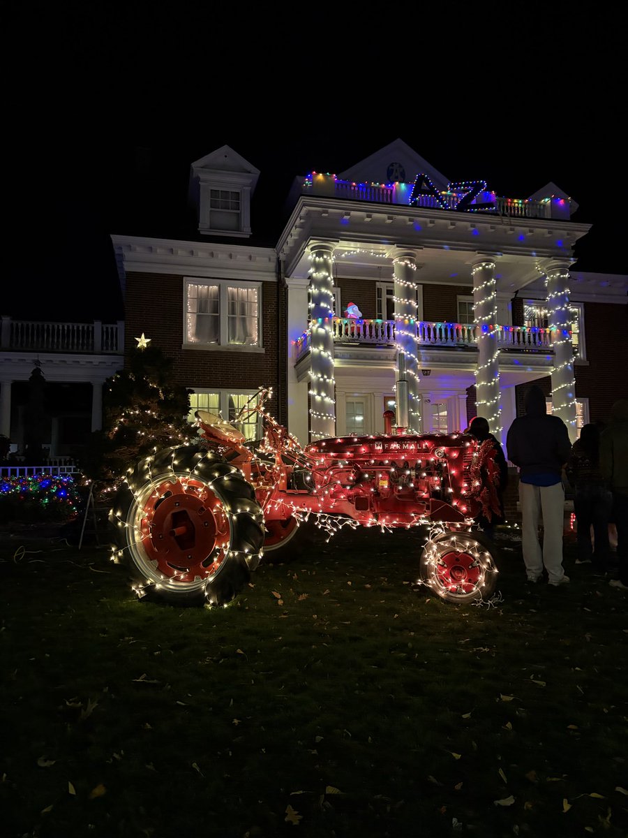 MiloYields's tweet image. This the season.