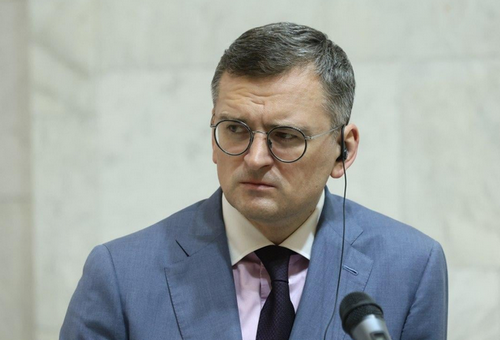 InfoProstirUA's tweet photo. Кулеба спрогнозував, що чекає Україну, якщо мирної угоди так і не буде https://t.co/n8Pms4Pt8B https://t.co/bjxrKJs9iC