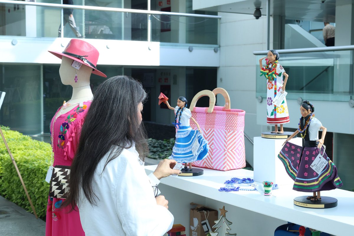 La #SSPC inaugura exposición que demuestra el talento y resiliencia de mujeres privadas de la libertad. goo.su/MZ89t