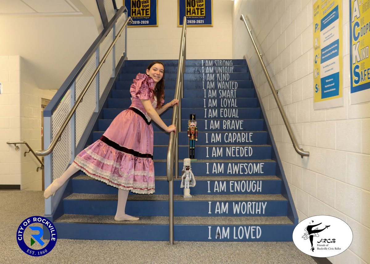 FriendsRcb's tweet image. One of the @RockvilleBallet Claras - portrayed by Lilian - visited Tilden Middle School on #ClarasMagicalJourney to show the Nutcracker where she goes to school.

🗓️: Dec. 5-7 &amp;amp; 12-14.
🎟️: fscottfitzgerald.showare.com/eventperforman…
💵: $17/adults &amp;amp; $13/Seniors &amp;amp; Kids
📍: Fitzgerald Theater

@MCPS