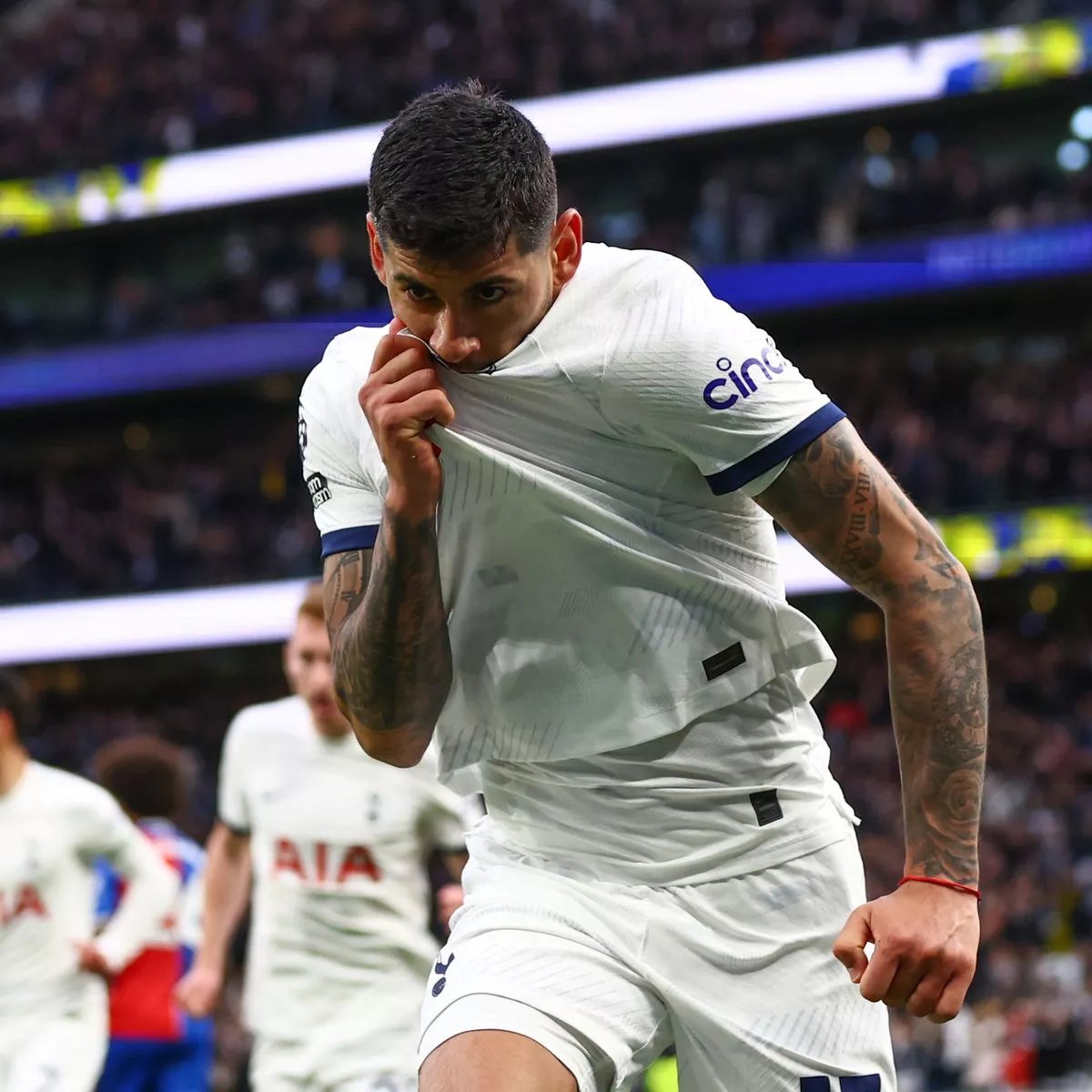 pythaginboots's tweet image. Romero, trooper mentality. Took the risk of annoying Daniel Levy with the way he backed Ange whilst Frank was already in, but as time went on he said he&apos;d give Frank a chance and he eventually bought into Frank, and he&apos;s proven that he&apos;s fighting his corner. For as much talk…