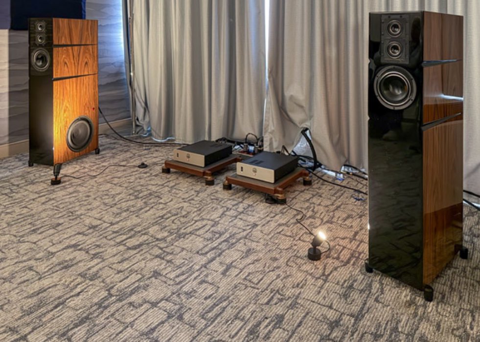 Audience tweet media