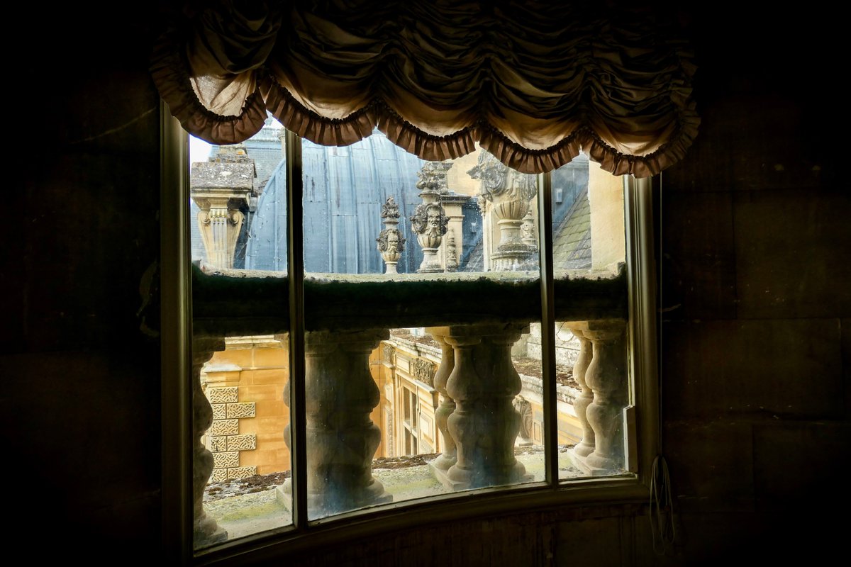 larkinmart's tweet image. #AlphabetChallenge #WeekWforWindows
Waddesdon Manor window