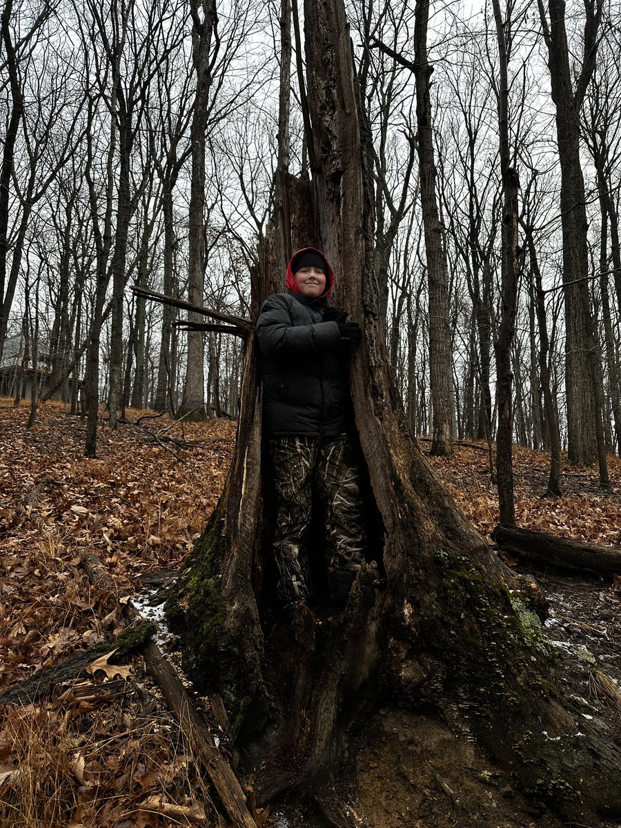 CCPS_ODS's tweet image. West MS week 1: purple group students in the “throne” tree today! #ODSchangetheworld