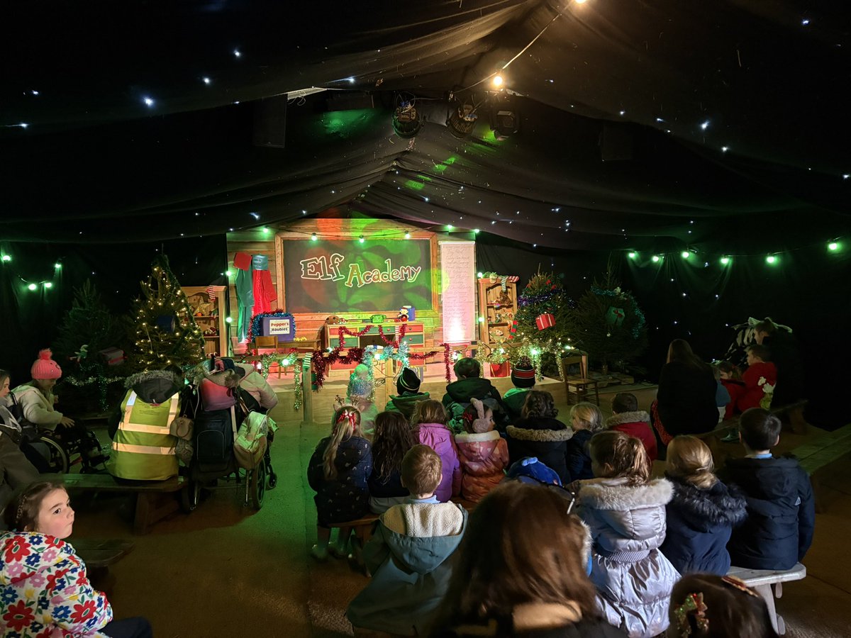 And more
<a href="/Sturtonhead/">Mark Elliott</a> <a href="/MissNewboult/">Miss Newboult</a> <a href="/GoodsonZak/">Zak Goodson</a>