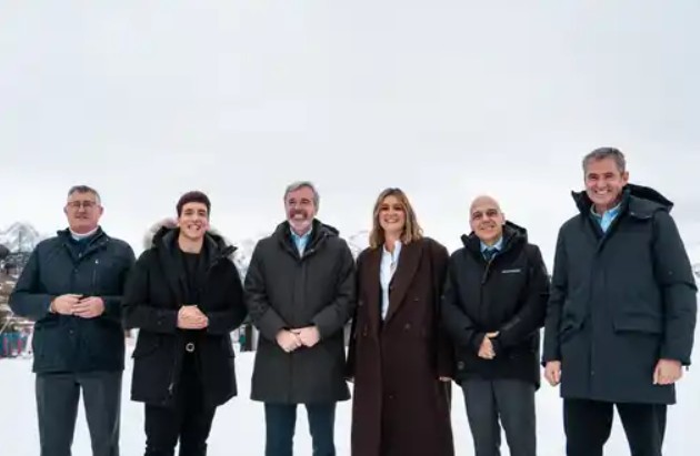 NieveAventura's tweet photo. https://t.co/3yvmu0dBPV
Aramón, escenario de las Campanadas de fin de año con los presentadores Sandra Barneda y Xuso Jones de Mediaset España
#ski #esqui #nieve #sandrabarneda #xusojones #aramon #formigal #panticosa #findeaño #campanadas https://t.co/qSoxY9WYY0