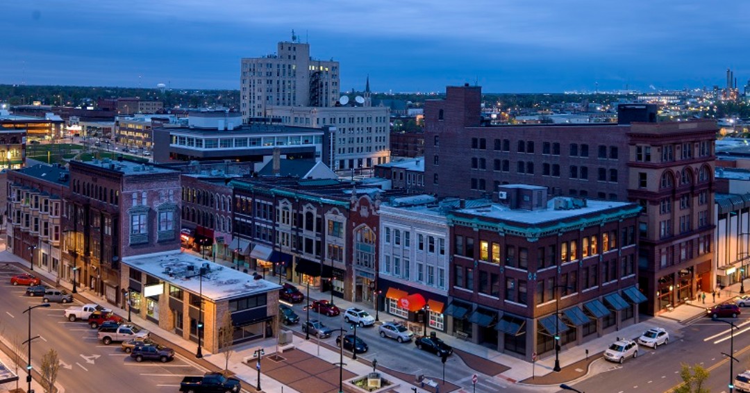 IllinoisEDC's tweet image. #DecaturIL (#1) and #SpringfieldIL (#4) rank among the BEST affordable cities to live in the U.S. according to @usnews based on factors like housing costs and the regional cost of living index.

Learn more: bit.ly/3Xps8jp