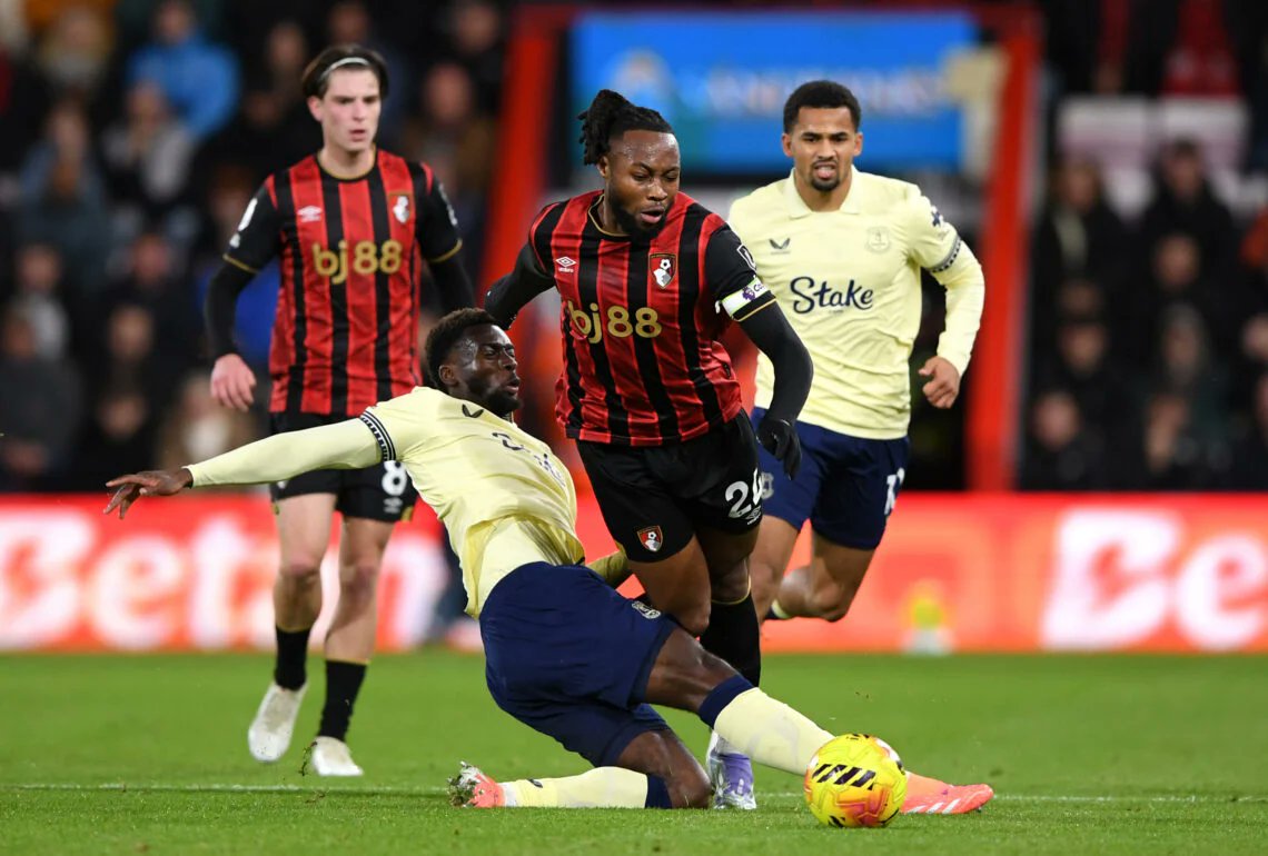 UHTPodcast's tweet image. Criticised massively after Saturday. Responded brilliantly tonight. 

Even after the booking, he managed himself brilliantly.

Excellent from Tim Iroegbunam 💪🏻🔵⚪️

#UHTPodcast #EFC #COYB #Everton