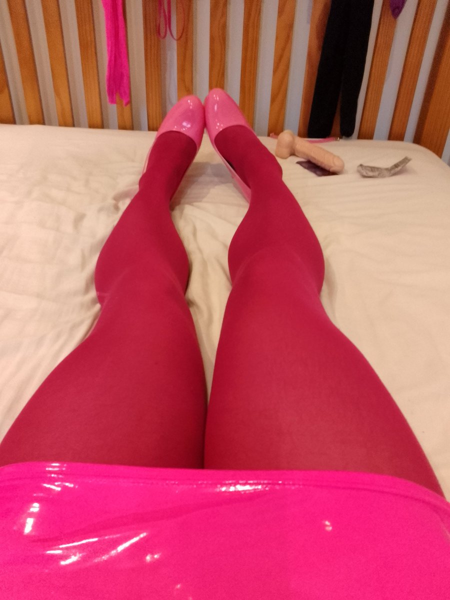 sissyfag761865's tweet photo. Sissy tights pantyhose heels https://t.co/vk9AYaOAbn