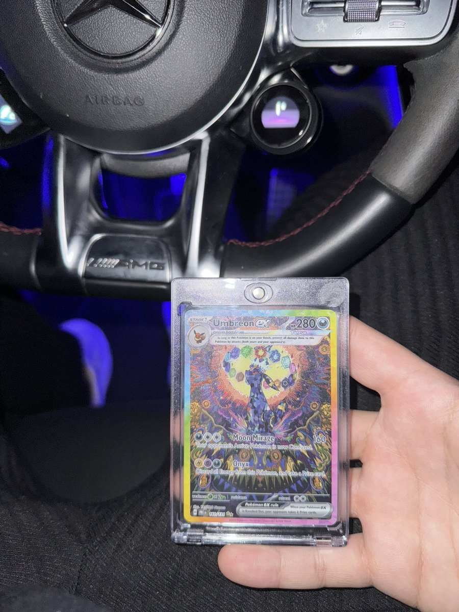 five_solana's tweet photo. Just pulled this beautiful Umbreon https://t.co/KdOTjuYeF9