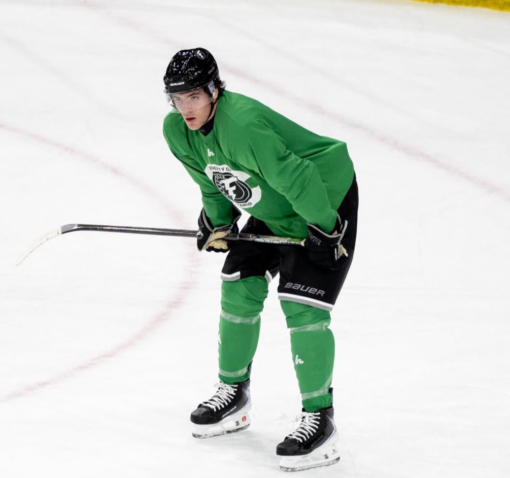After winning the Minnesota 6A Football State Championship at Edina, Blackhawks prospect Mason West has joined the Fargo Force in the USHL 

(📸 IG: <a href="/FargoForce/">Fargo Force</a>)