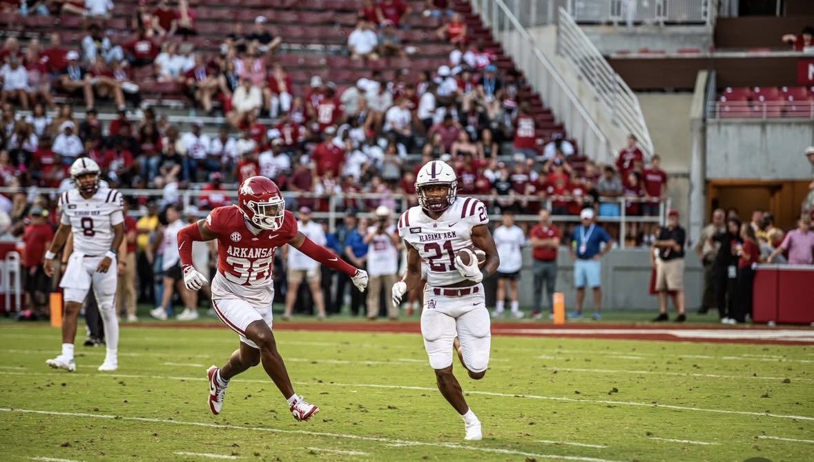 Blessed to receive a D1 offer from Alabama A&amp;M! 

<a href="/Coach_TMacon/">Travis Macon</a> 
<a href="/CoachLucasICC/">Justin Lucas</a> 
<a href="/JUCOFFrenzy/">JUCO Football Frenzy</a> 
<a href="/LetsGoICC_FB/">LetsGoICC_FB</a>