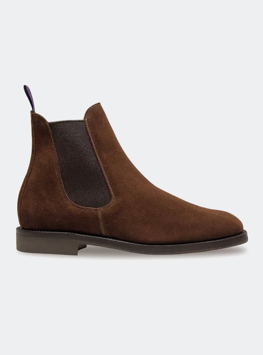 Our 1990 Chelsea boot from Sanders is crafted from the repello polo snuff suede, and the durable studded sole by Itshide. A versatile look that should be on any gentleman's Christmas list! Send inquiries to contact@oconnors.ca.

#oconnors #YYC #sandersshoes #boots #chelseaboots
