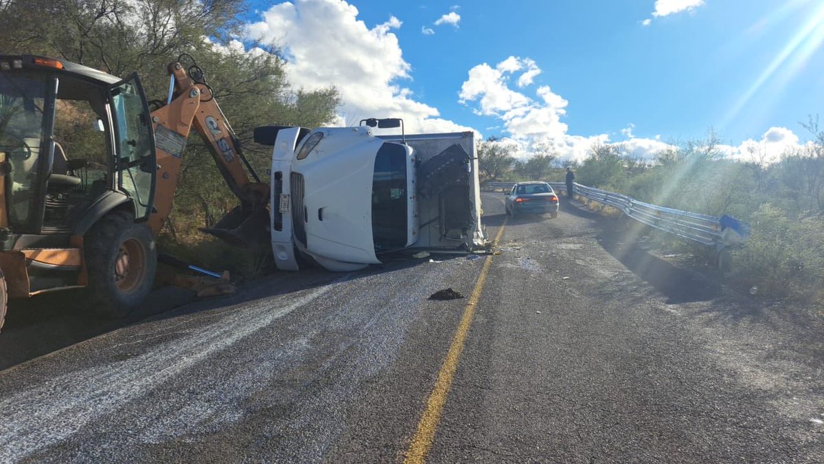 ⚠️ALERTA CARRETERA⚠️

Debido a un accidente de un tractocamión en el kilómetro 60 de la carretera Bacerac-Huachinera, sin lesionados, hay tránsito lento en la zona.

Se recomienda precaución al transitar por el lugar, ya que está habilitado un carril para circulación y hay