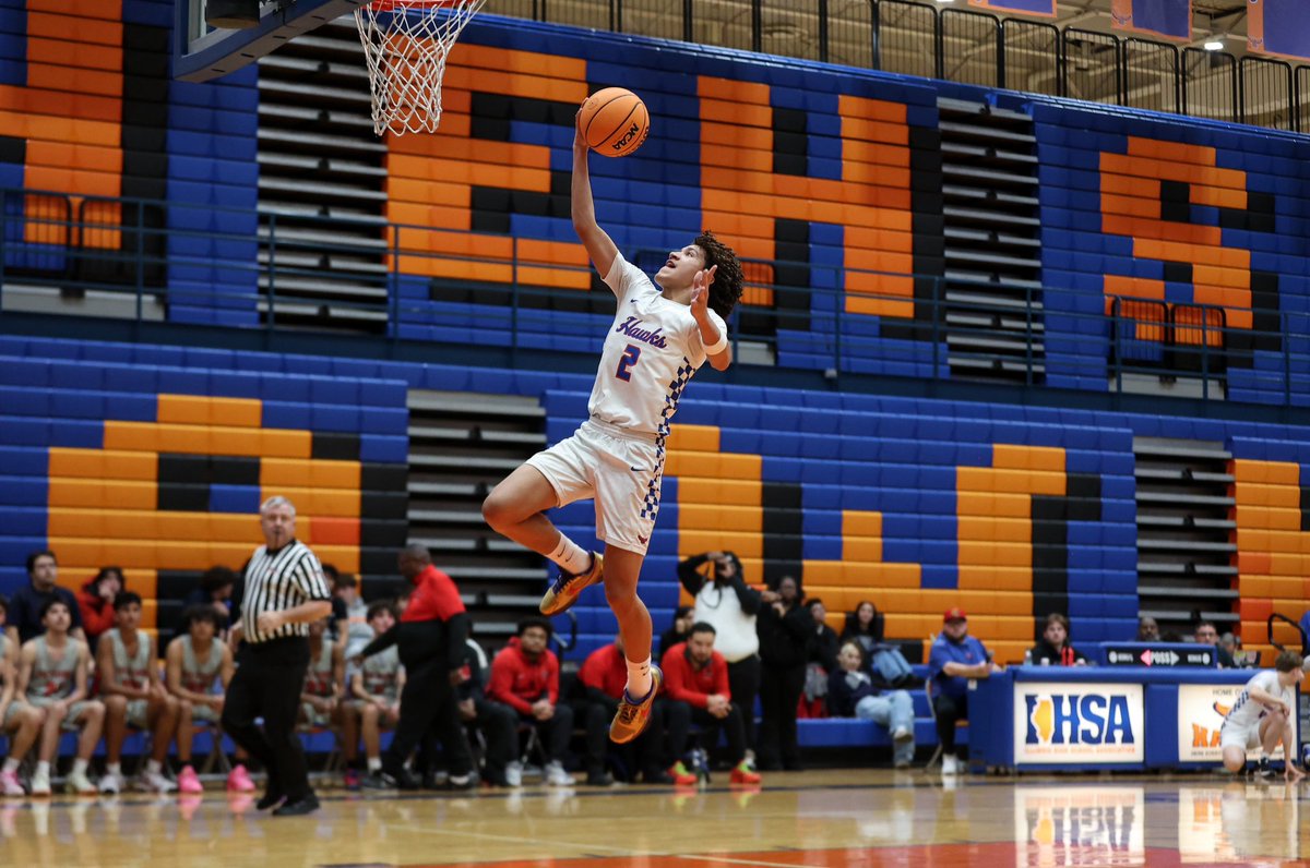 HRPimages's tweet photo. @HEHSbball with a nice team win last night. The boys were attacking the rim the whole game. https://t.co/5C92pXGT7s