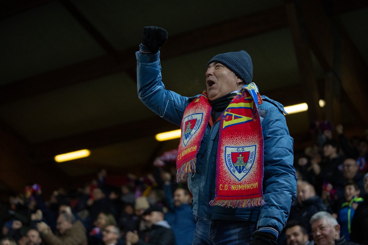 🔴🔵 ¡Numancia si perdió, pero Numancia nunca se rindió!

Gracias a los 3654 numantinos que no habéis bajado los brazos. 

#NumanciaMallorca | #LaCopaMola