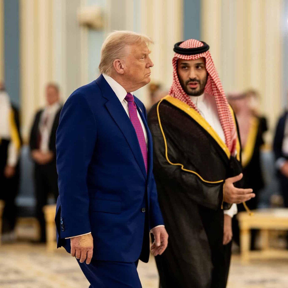RTSG_News's tweet image. 🚨🇸🇦🇦🇪🇸🇩 REPORT: During his visit to Washington, Saudi Crown Prince Mohammed bin Salman asked Donald Trump to designate RSF as a terrorist organization and to impose secondary sanctions on the UAE for sponsorship of RSF in Sudan.

Follow: @RTSG_News