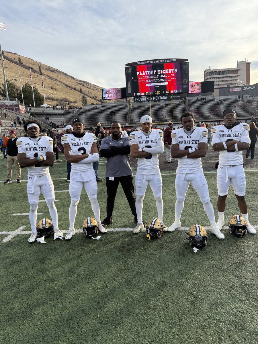 CoachTDG's tweet image. Team, Teammate, Self!
A Special Brotherhood! 🦅
#bobcatbuilt #letsgetit