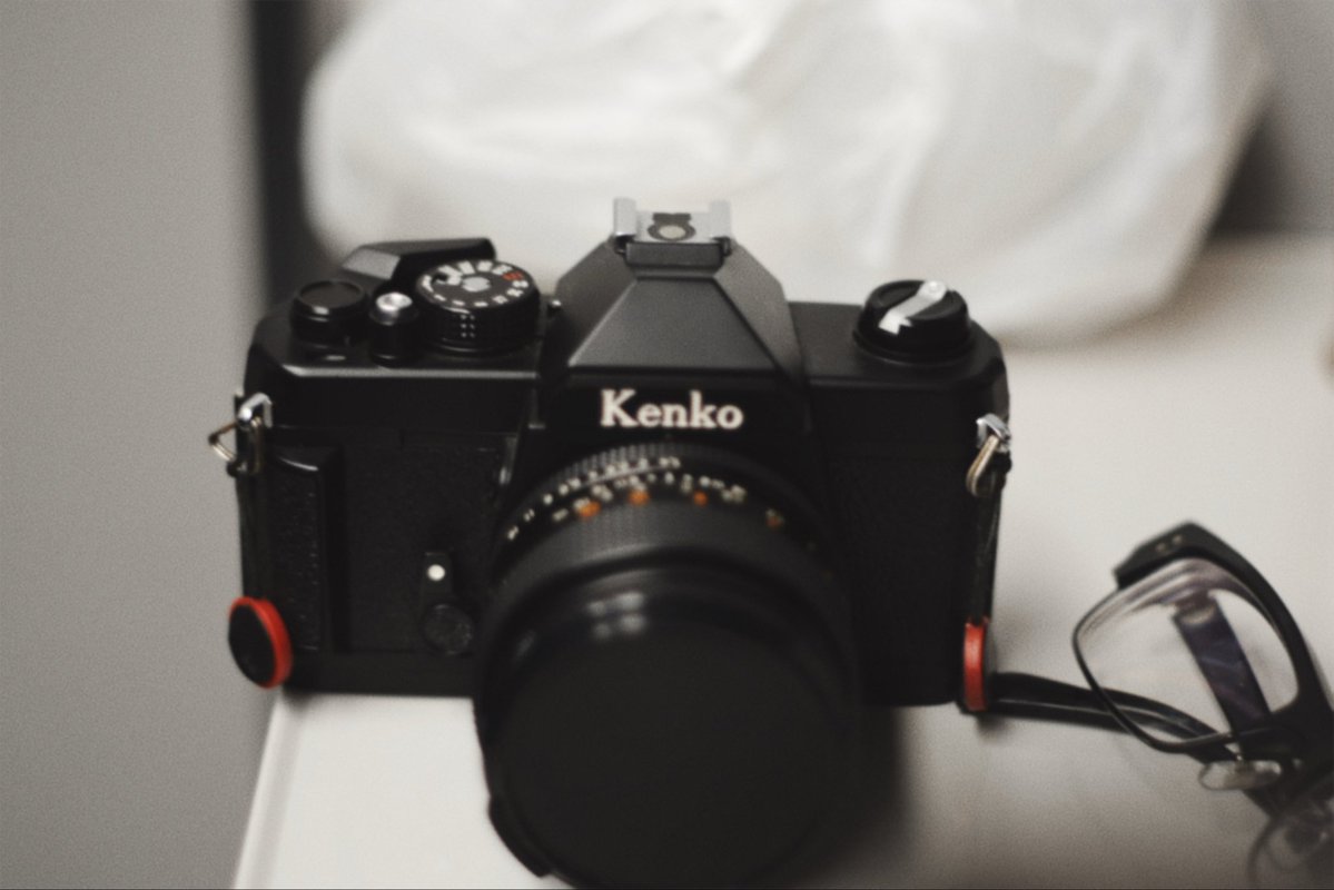 今日はKenkoの古いフィルムカメラでお出かけ。 これ多数所有する 今日はKenkoの古いフィルムカメラでお出かけ。 これ多数所有する