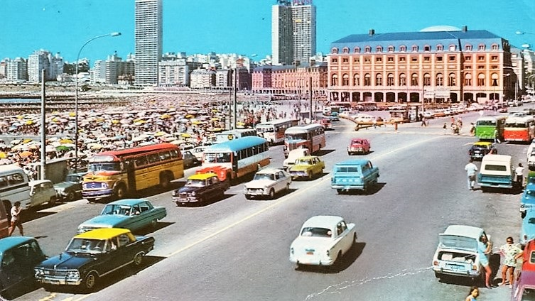 FotosFamiliaMdP's tweet photo. Mar del Plata, década del '70 https://t.co/6ekfuQPugK