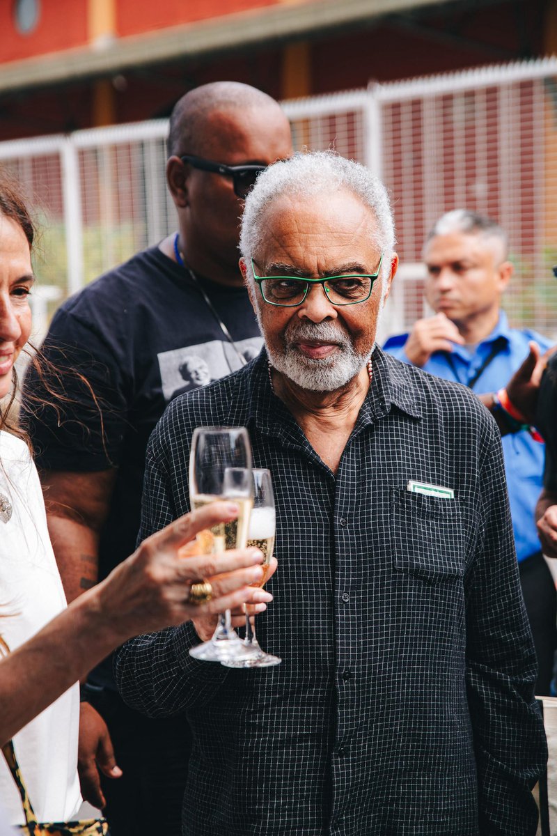 gilbertogil's tweet image. Já estamos a bordo do Navio Tempo Rei! Já já começa o show #TempoRei em alto mar 💙

#EquipeGil