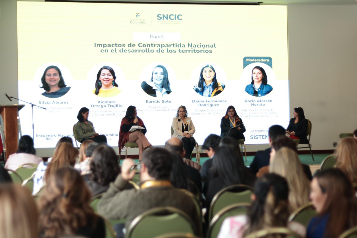 APCColombia's tweet photo. Además, realizamos el espacio «Oportunidades que conectan territorios», donde Colombia enseña a Colombia #ColCol evidencia que a través de experiencias y buenas prácticas se demuestra que la cooperación internacional también se construye desde lo local. https://t.co/NHnQz7k05X