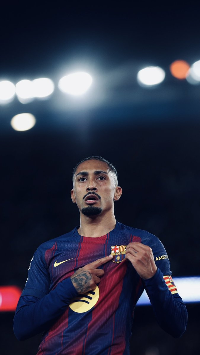 🚨🚨🚨🚨🚨🚨🚨🚨🚨🚨 دييغو سيميوني:

لا أعرف كيف لم يفز رافينها بالكرة الذهبية! ♥️😱

يمكن للجميع اختيار من يريدون، أنا اختاره على الجميع..

أنا أعشق رافينها.. يلعب في كل المراكز: جناح، ظهير، على الطرف، صانع ألعاب، يسجل الأهداف، يضغط