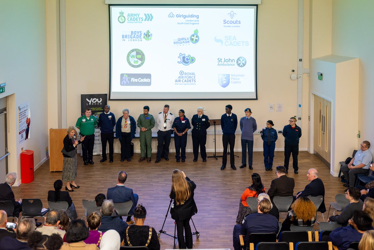 YOULondon1's tweet image. Proud to host a fantastic evening at @kingsford_sch in Beckton last night, raising awareness of the wonderful opportunities provided by uniformed youth groups in the London Boroughs of Barking and Dagenham, Newham and Redbridge and their ability to change lives.