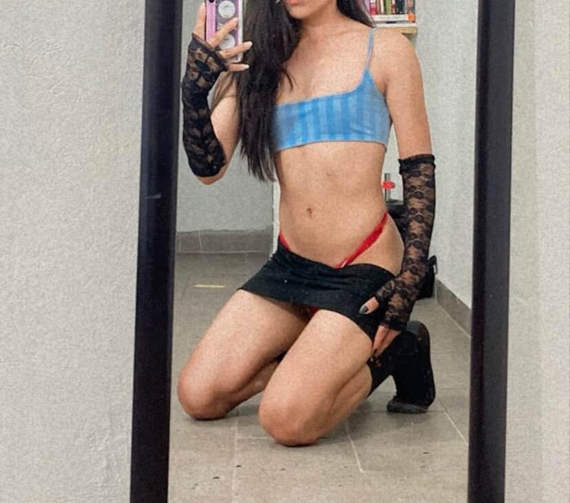 987Elir's tweet photo. Botita por qué hace frío / y lo que llevaré de ropa. Un balance se ocupa #TransWor 
an #TransGir 
#TranslsBeautiful #GirlsLikeUs #TGirl #TransVibes #Viral #FYP 
#Explore #Trending #NewPost #chudai https://t.co/AXp0TqX27e