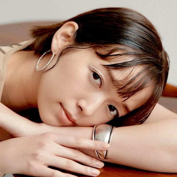 おはようございます🧣
素晴らしい1日を🍵

#上白石萌音　#佐藤栞里