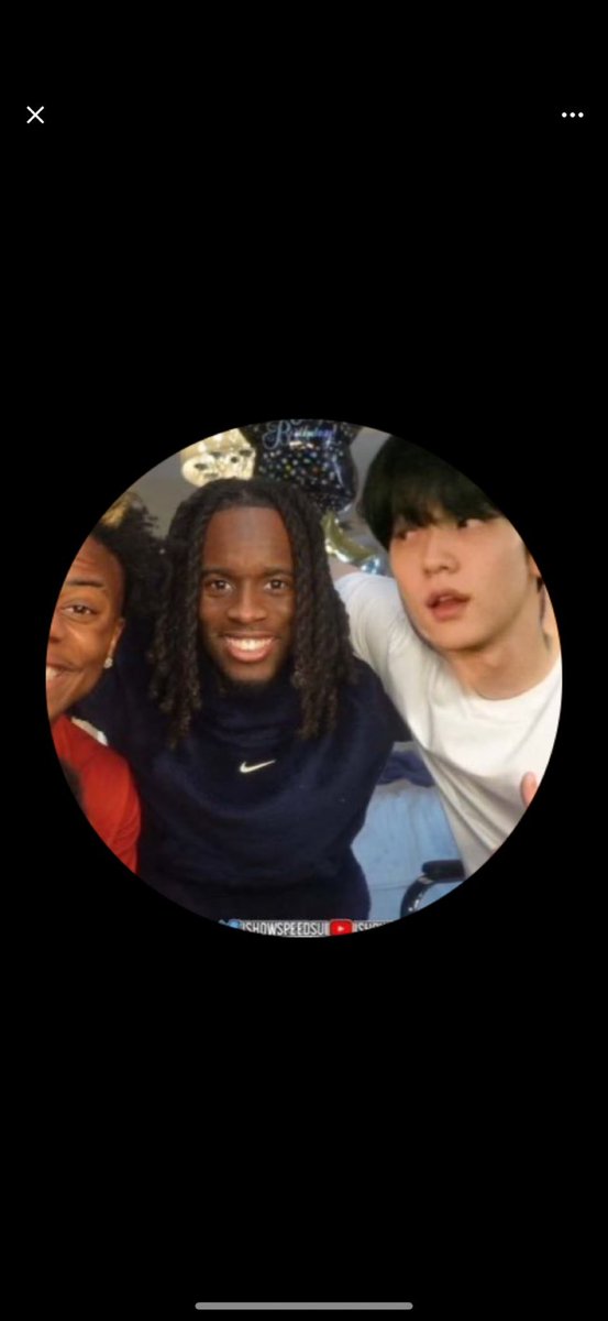 choimosavirus's tweet image. man yall just used to have anything as pfp😭