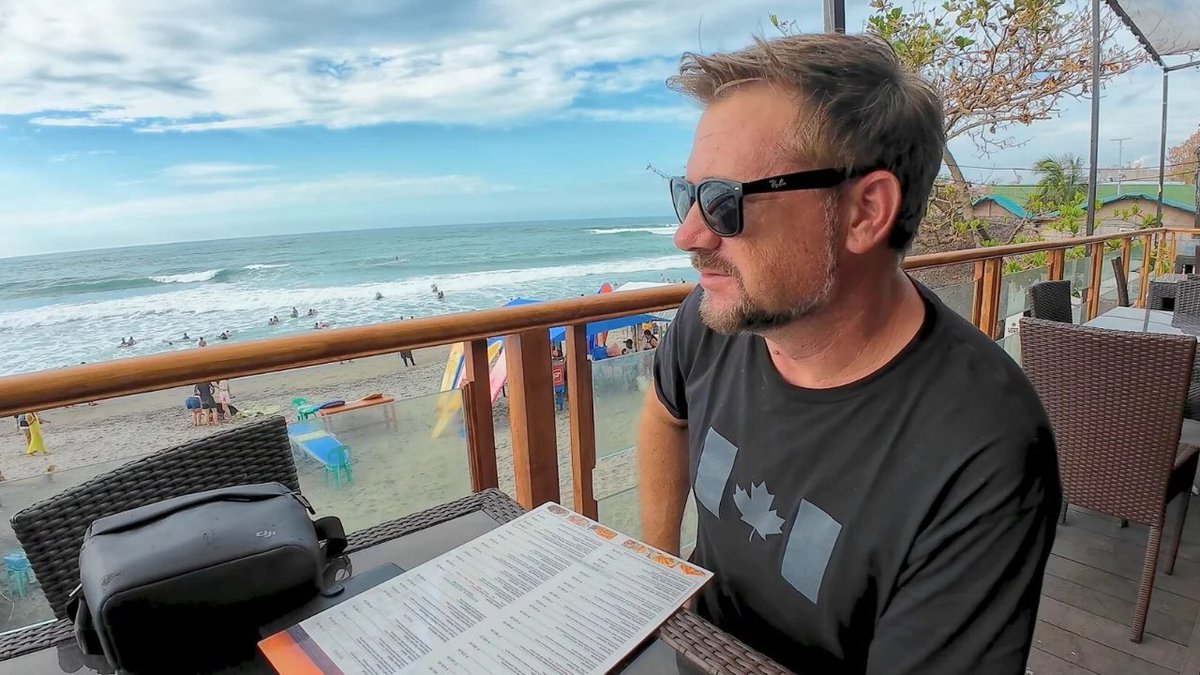 ThatPhilippines's tweet image. We went from the surfing beach site in La Union to the glamour of Angeles, but nothing prepared us for the dramatic difference in Manila!

👉 See the full video on my channel: That Philippines Life 

#PhilippinesTravel #ExpatLife #ThatPhilippinesLife