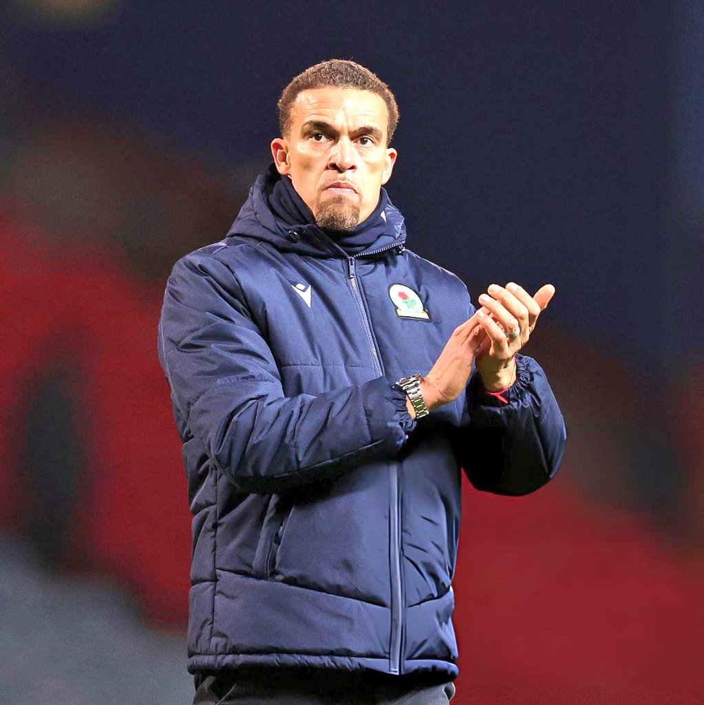 🎙VI: "No penalty at WBA, AG at Watford. Charlton handball, no penalty. Swansea, no penalty. PNEFC, no red card on Whiteman. No penalty on PG. Wxm, no foul by RH. Ipswich, clear red card and a penalty on Yuki. It's as simple as that, they have to do their job."

#BRFC | #Rovers