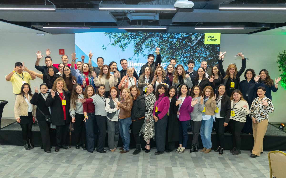 Así celebramos el 40 aniversario de LRI: desayuno, recorridos por el campus, el rito Vox Veritatis y la nueva Sala de Destrezas Jurídicas y Sociales. 💛⚖️

Un reencuentro lleno de nostalgia y alegría entre generaciones que no se veían desde hace años.