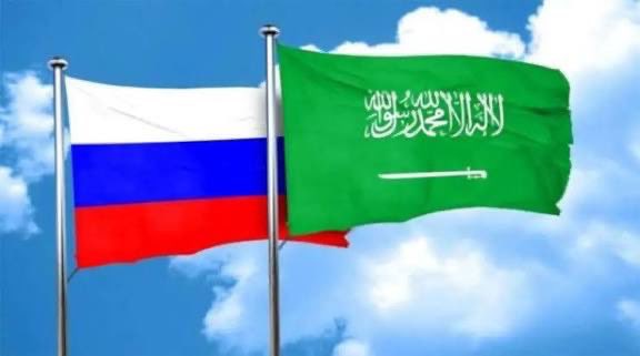 East_Gate1's tweet photo. #السعودية و #روسيا توقعان اتفاقاً يسمح بالسفر بين البلدين دون تأشيرة 🇸🇦 🇷🇺 ✈️. https://t.co/P0A8PVCnEt