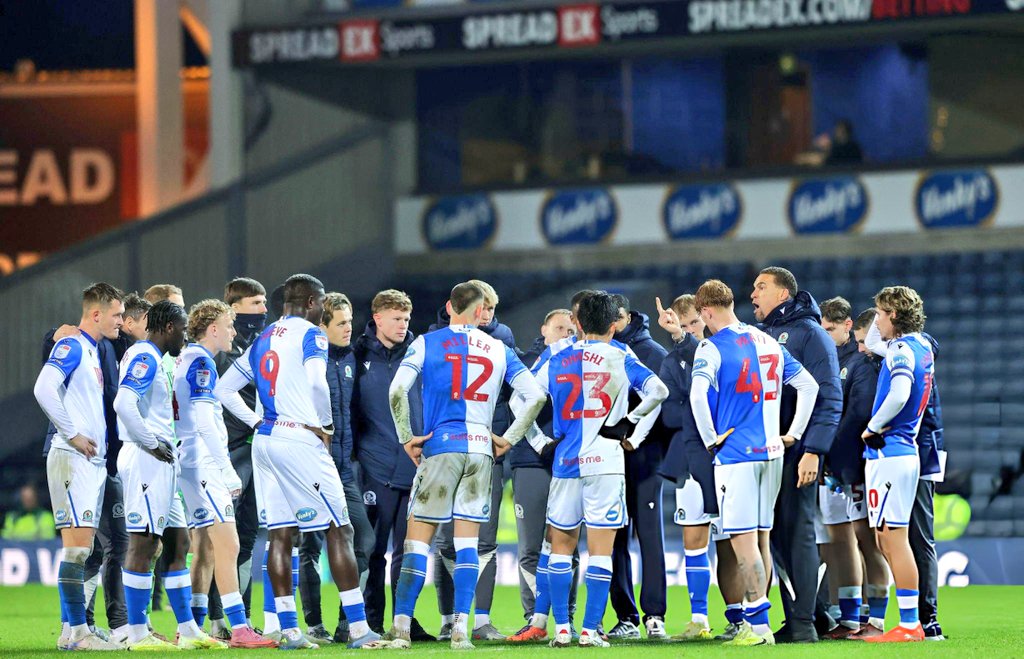 🎙VI when asked why he kept the player out after FT: "For me, it's important to keep that positivity. I said create something with the fans and build on that. I think the fans will go home and have a good feeling and we need them on Saturday."

#BRFC | #Rovers