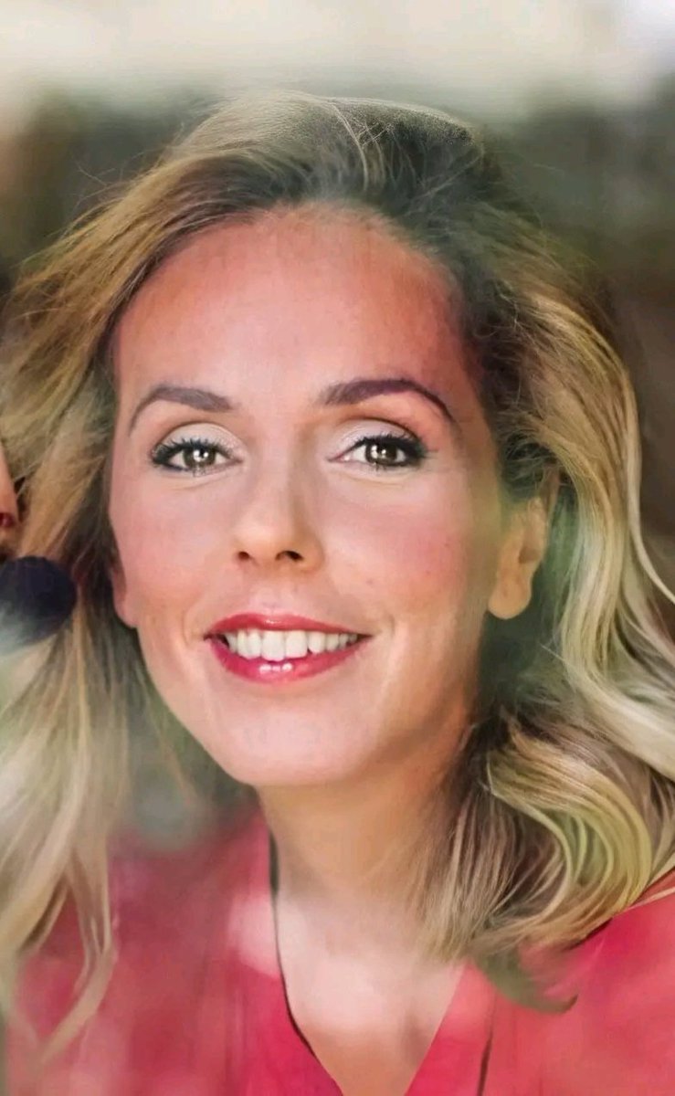 versalles089's tweet photo. Hoy y siempre apoyo a ROCIO CARRASCO pq soy testigo del maltrato q ha sufrido y sufre por parte de #ADMALTRATADOR..TL5,prensa,alimaΓ±as,periodistas Basuras,colaboradores y mΓ‘s...basta de maltratar a la vΓctima,dΓ©jenla en paz π
#APOYOROCIO2D
#ROCIOYOSITECREO
#YoConRCyFA https://t.co/X1TXWbvrqs