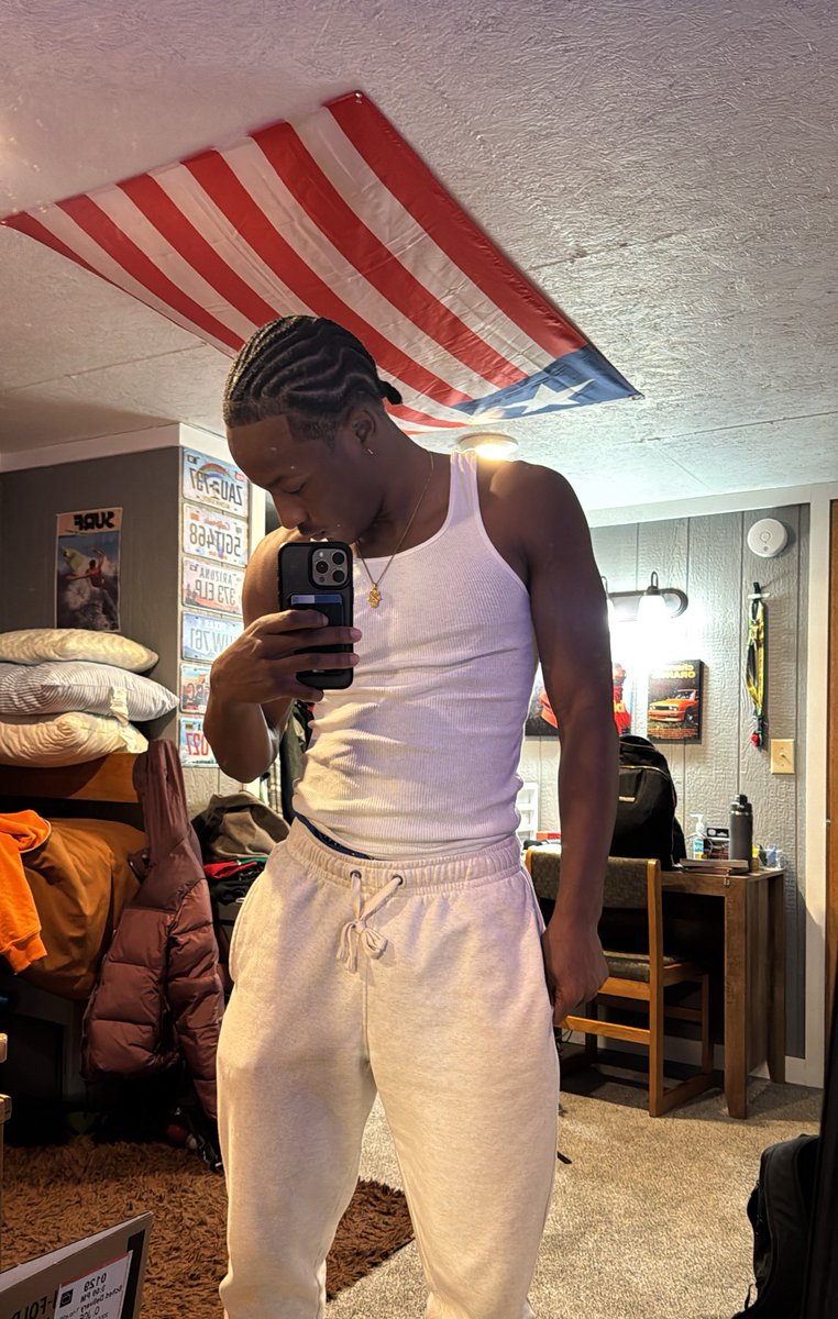 lilneyg's tweet photo. https://t.co/aFOzxl3OD2