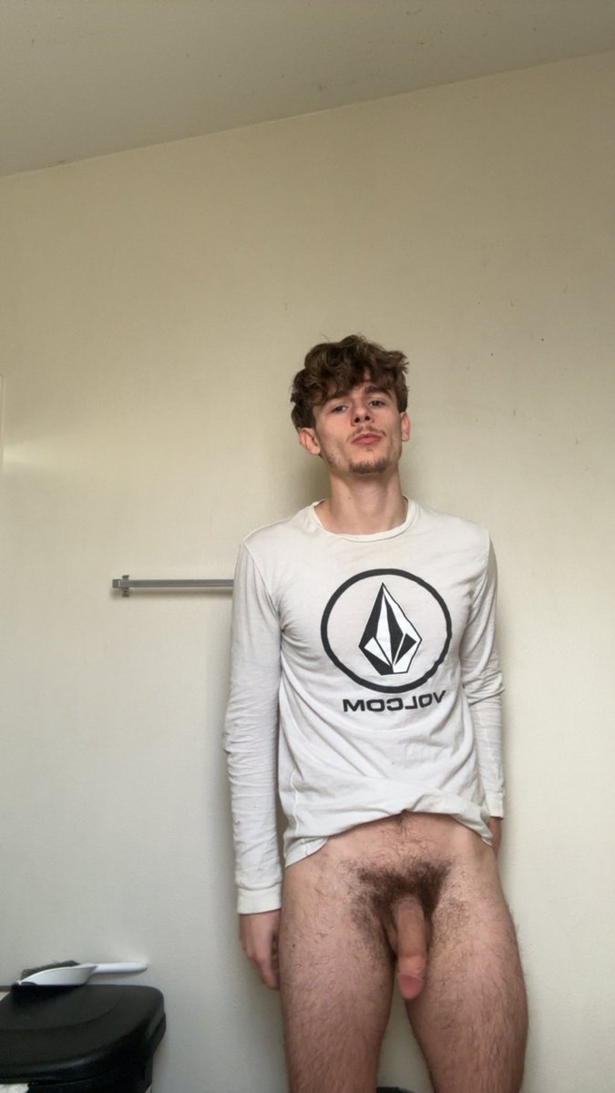 boyfr13nddick's tweet photo. Watch me grow? https://t.co/W675MgwWHz