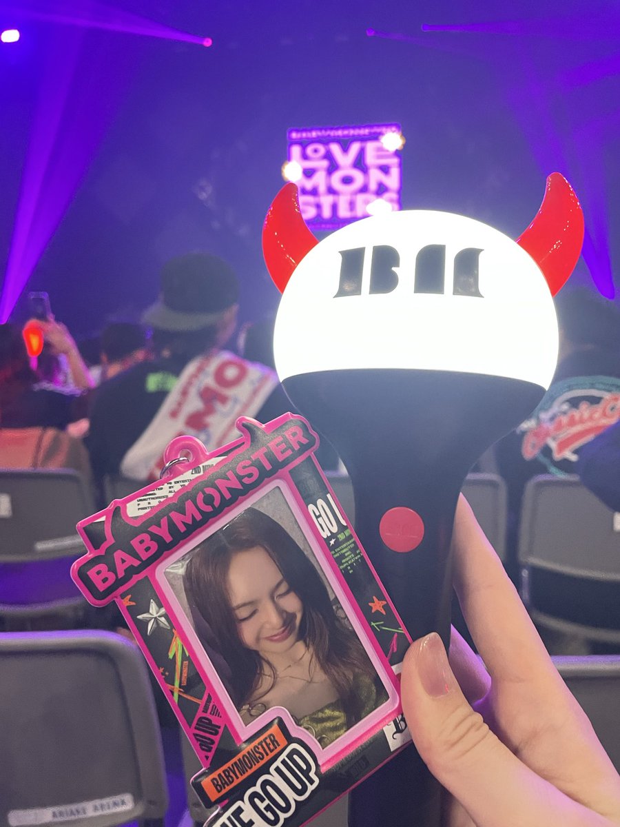 Cy2c5M's tweet photo. 余韻に浸りまくってる😭💞
公開リハも公演も大大大満足
やっぱベビモン最高すぎる！！！
だいすき😭💞
#BABYMONSTER #LOVEMONSTERSinTokyo_D1 
#CHIQUITA #チキタ #チキータ https://t.co/zkSPsEsvjv