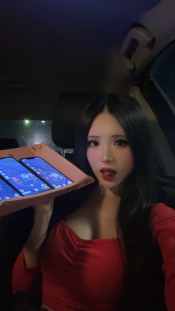 LoveMissWhitney's tweet photo. Pokemon Go Spotlight Hour Cranidos stream and just chatting LIVE at 6pm https://t.co/PWeI8aDgee #pokemongo #pokemon #twitch #twitchstreamer #twitchstreamers #streamer #streamers #streamergirl #streamergirls #asiangirl #asiangirls #chinesegirl #gamergirl #gamergirls #abg #chinese https://t.co/7zseeRkwSz